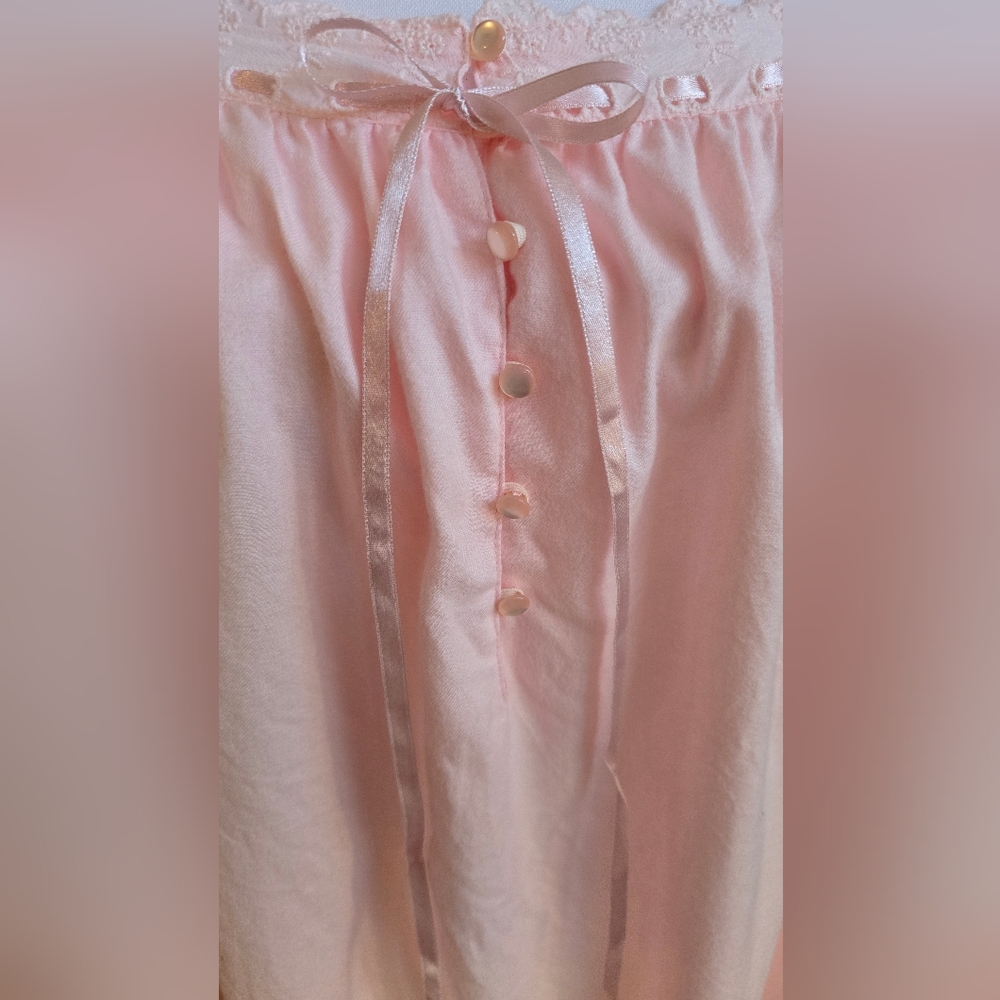 Vintage Victoria Secrets Light Pink Soft Cotton Night Gown w/ Lace Size Small - Picture 3 of 9